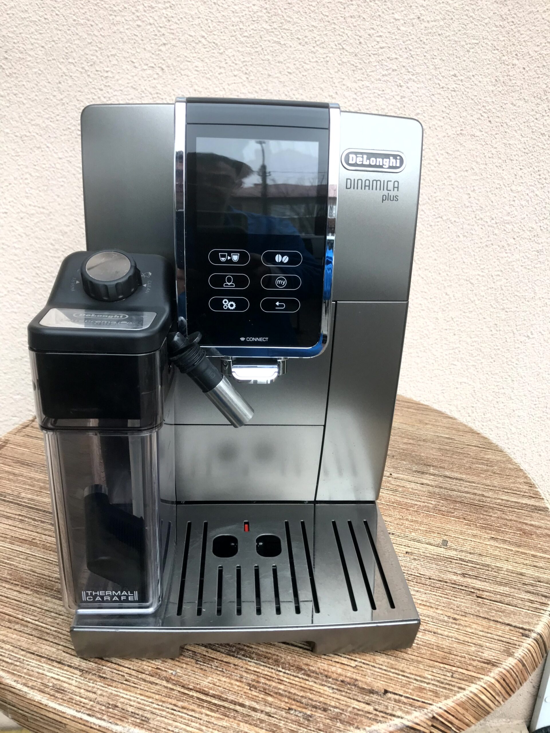 Кавомашина Delonghi Dinamica plus ECAM 370.95.T