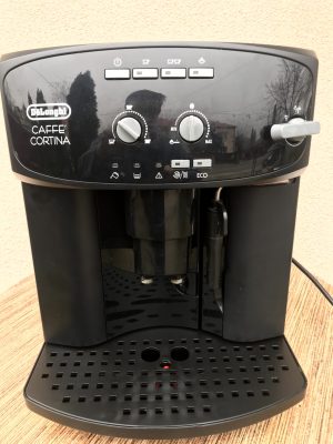 Автоматична кавоварка Delonghi Caffe Cortina